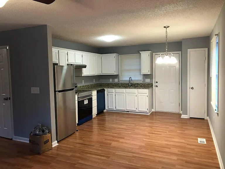 1112 Hadley Rd — Photo 15
