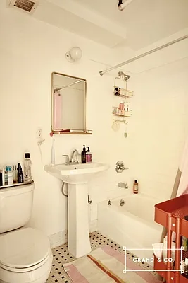 Rented by Grand & Co. | media 13