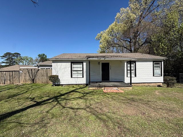 1st image of 308 Beaty Dr
