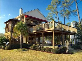 107 Baywood Dr, Pass Christian, MS 39571