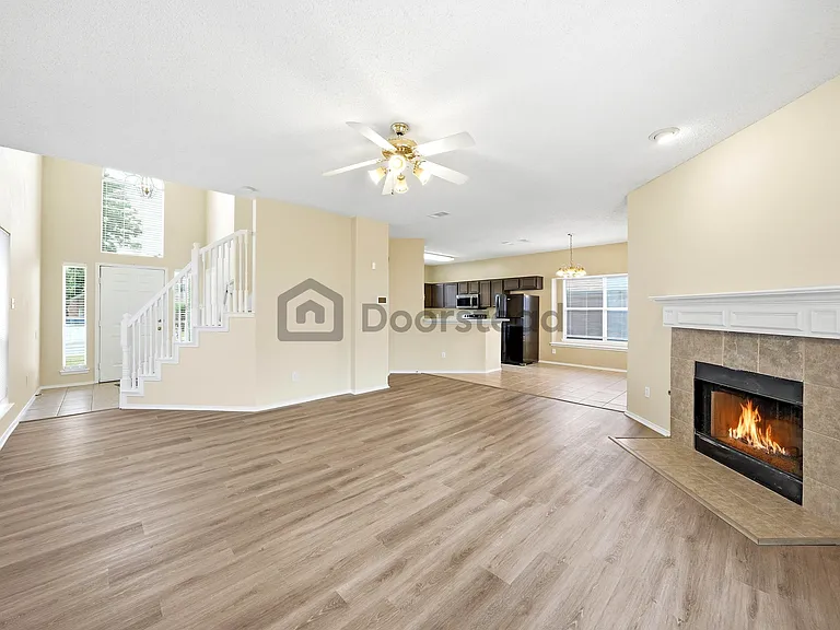 1352 Mae Dr — Photo 10