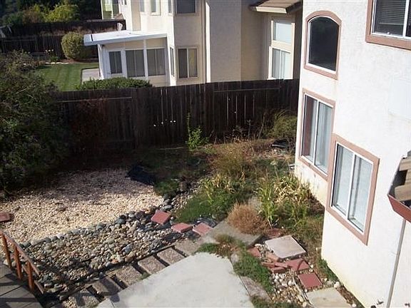 3rd image of 511 El Camino Dr