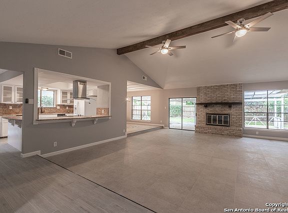 3rd image of 2827 Barrel Oak St