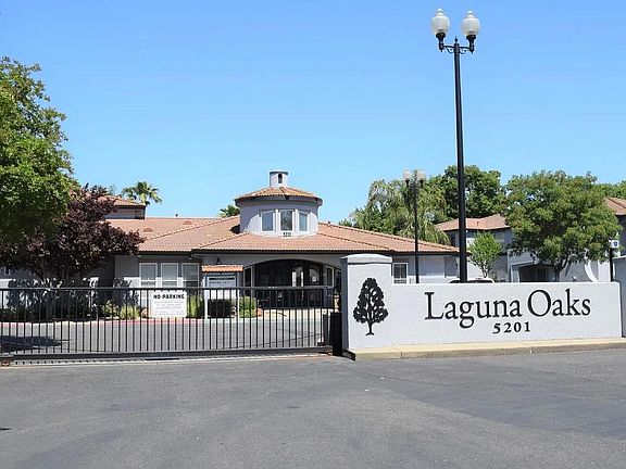 2nd image of 5201 Laguna Oaks Dr Unit 75