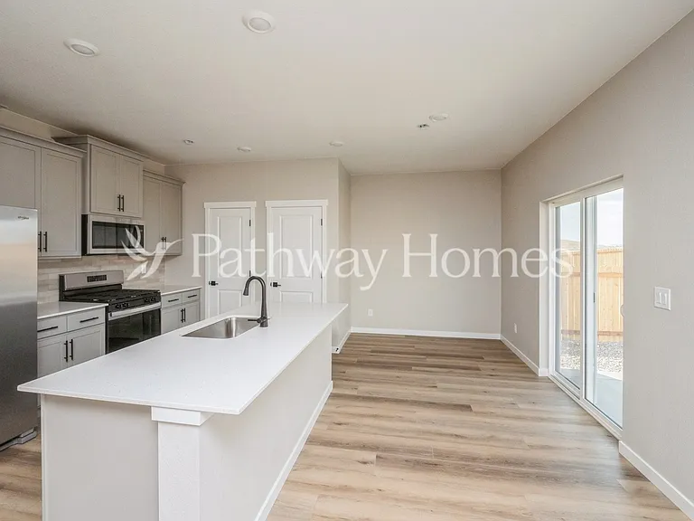 9421 Yampa St — Photo 5