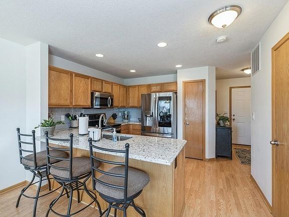 4th image of 10242 Catalina Dr
