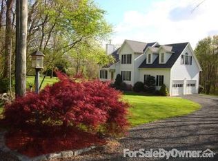 42 Old Flanders Rd, Woodbury, CT 06798