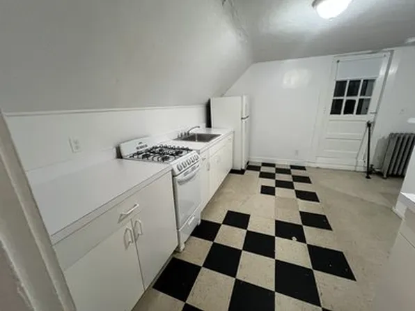 468 Salem St #2, Medford, MA 02155