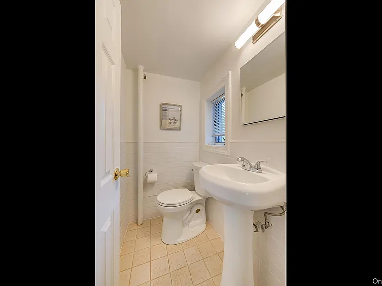74 Mulberry Ave — Photo 10