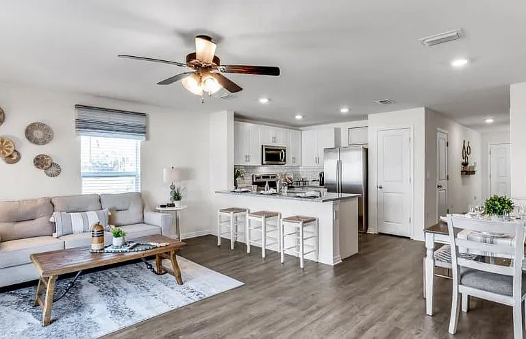 Crestview at Grove West Townhomes — Photo 9