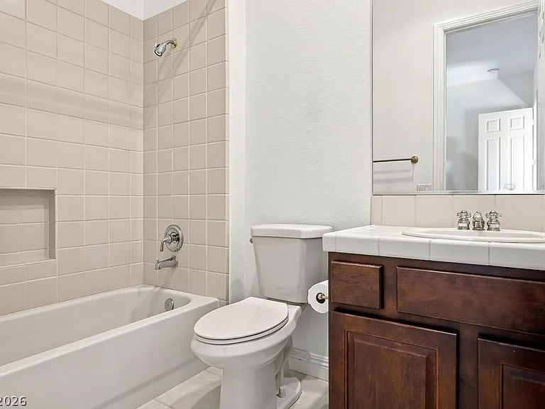6 Old Marsh Ct — Photo 49