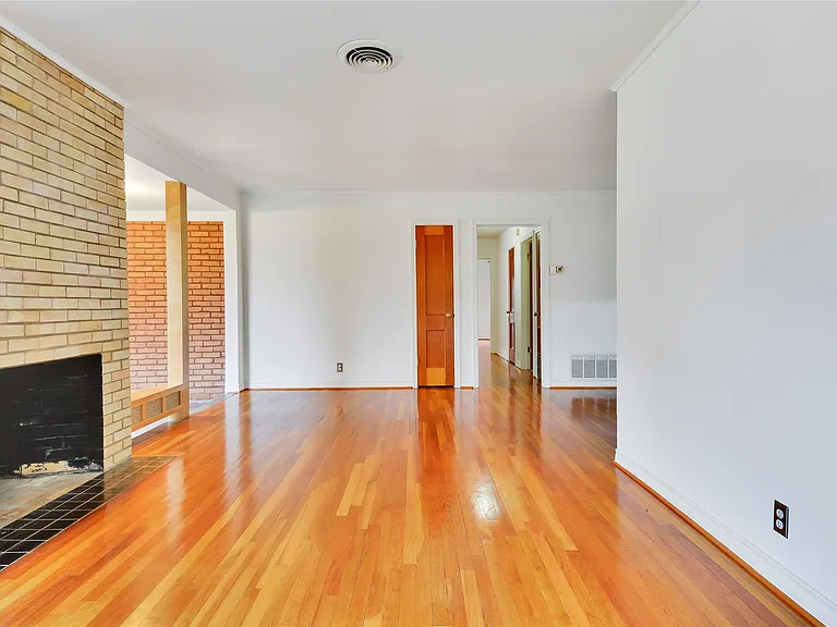 2300 Rebel Rd — Photo 3