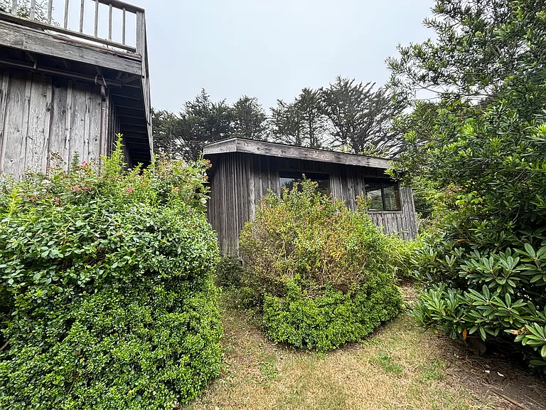 Gordon Ln — Photo 2