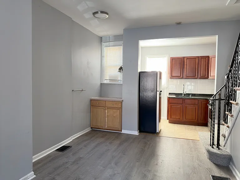 338 Snyder Ave — Photo 6