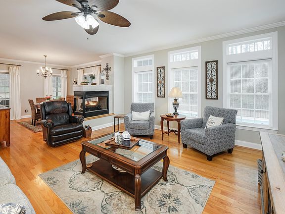 3rd image of 116 Rutledge Ln