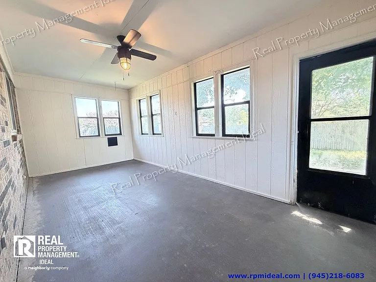7832 Pebblebrook Dr — Photo 24