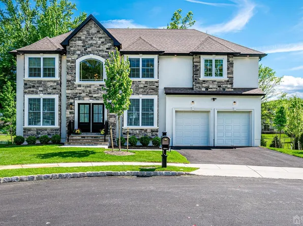 6 Maddie Ct, Colonia, NJ 07067