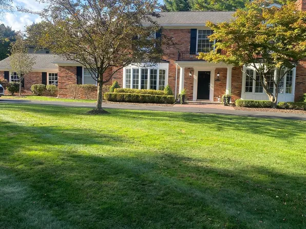 26420 Normandy Rd, Franklin, MI 48025