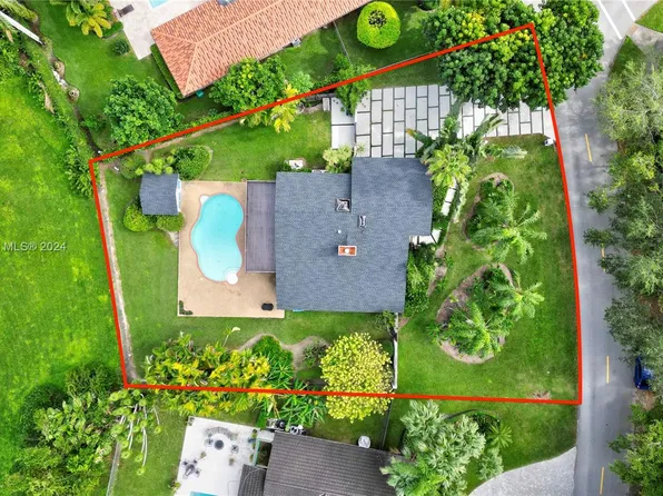 12801 S Calusa Club Dr, Miami, FL 33186