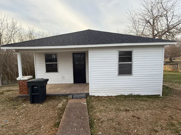 116 White St, Florence, AL 35630