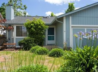 2416 College Park Cir, Santa Rosa, CA 95401