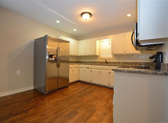 5th image of 615 E Tejon Ave