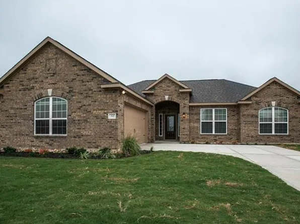 302 Kaylee Way, Red Oak, TX 75154