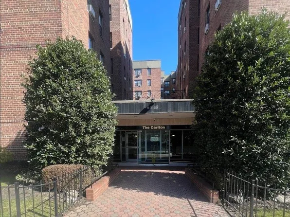 83-35 139th Street #5H, Briarwood, NY 11435