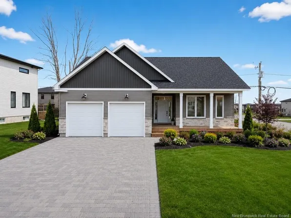 3 Balfour Ct, Moncton, NB E1G 5Y1