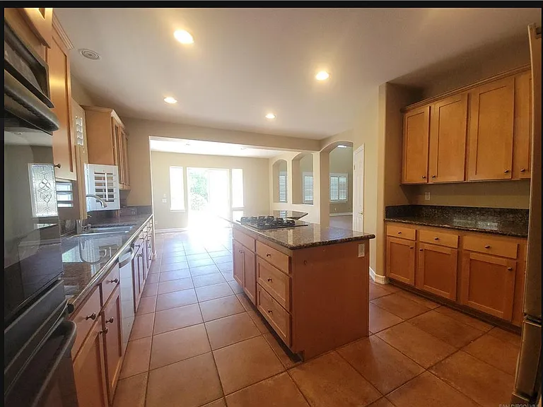 11633 Winding Ridge Dr — Photo 4