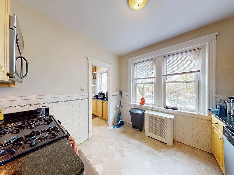 203-205 Winthrop Rd #3 — Photo 4