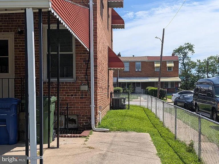 3018 Larue Sq E — Photo 21