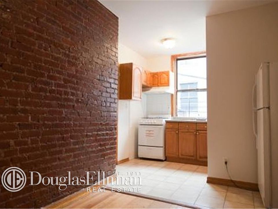2nd image of 535 Edgecombe Ave APT 32