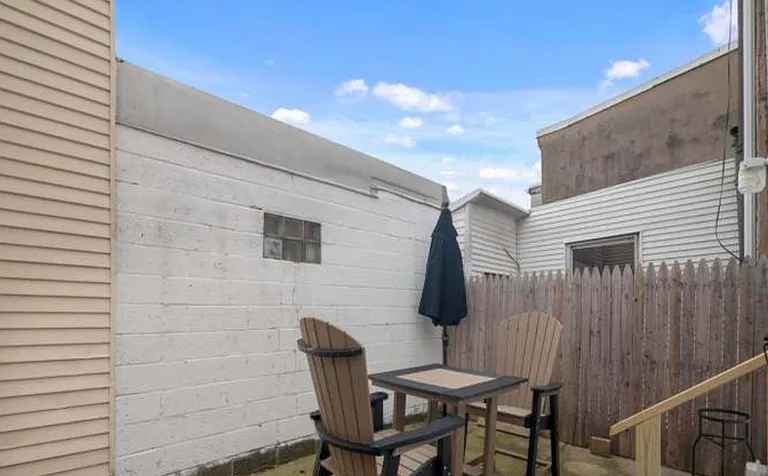 2233 Memphis St — Photo 10