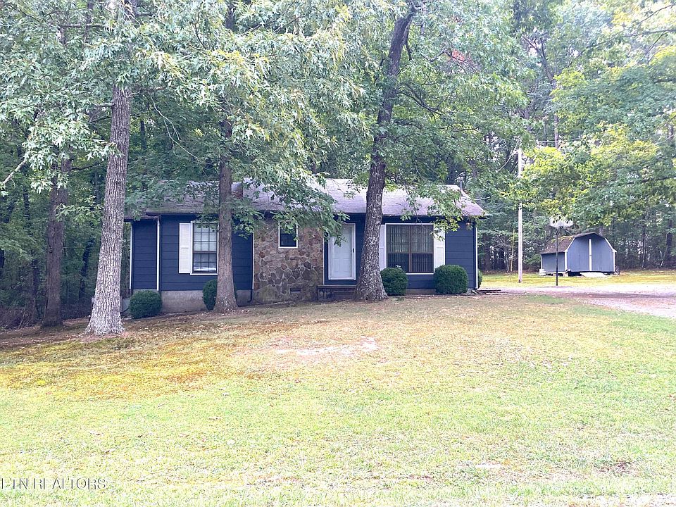1st image of 210 Scarlett Dr