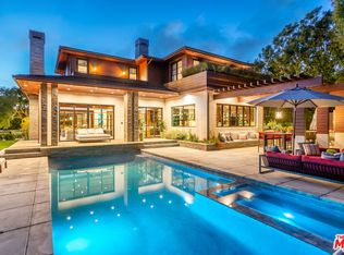 500 Alma Real Dr, Pacific Palisades, CA 90272