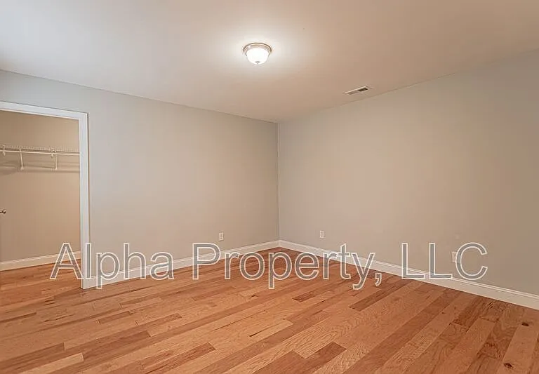 305 Buncombe St #A — Photo 12