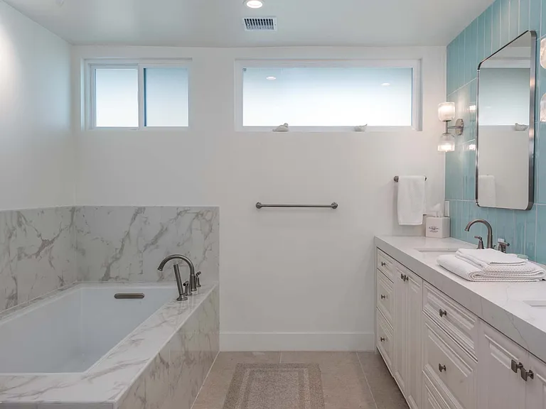 101 Columbia Dr — Photo 26
