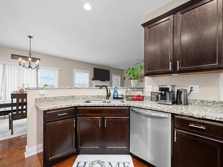 67 Cobblestone Ln — Photo 25