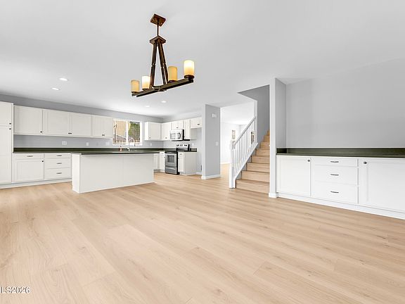 4th image of 7750 Porto Ct