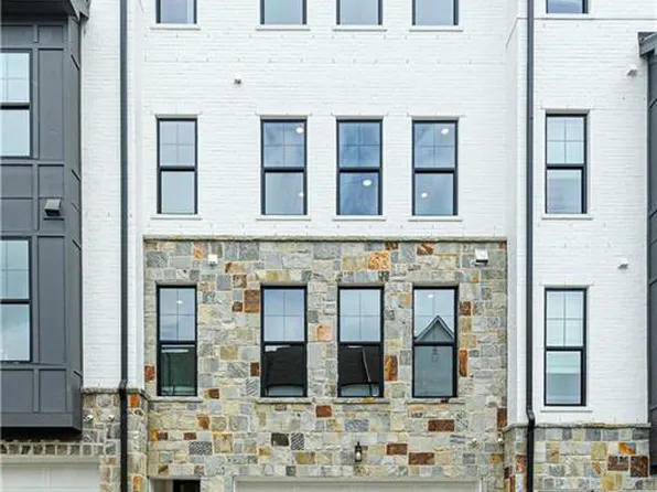 2054 Lanier Grv, Alpharetta, GA 30009