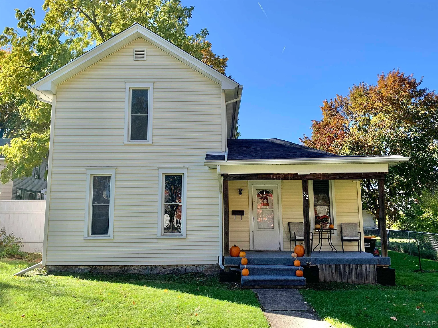 82 Budlong St photo 1