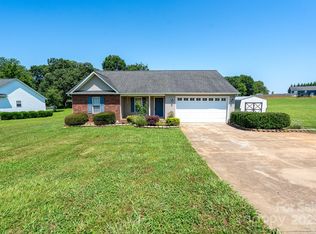 402 Beaver Dam Church Rd, Shelby, NC 28152