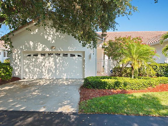 2nd image of 921 Aquarina Blvd