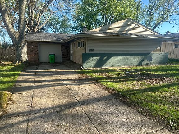 2nd image of 494 Abbyshire Dr