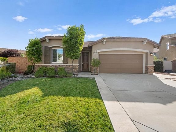 3rd image of 37545 Coffeeberry Ct