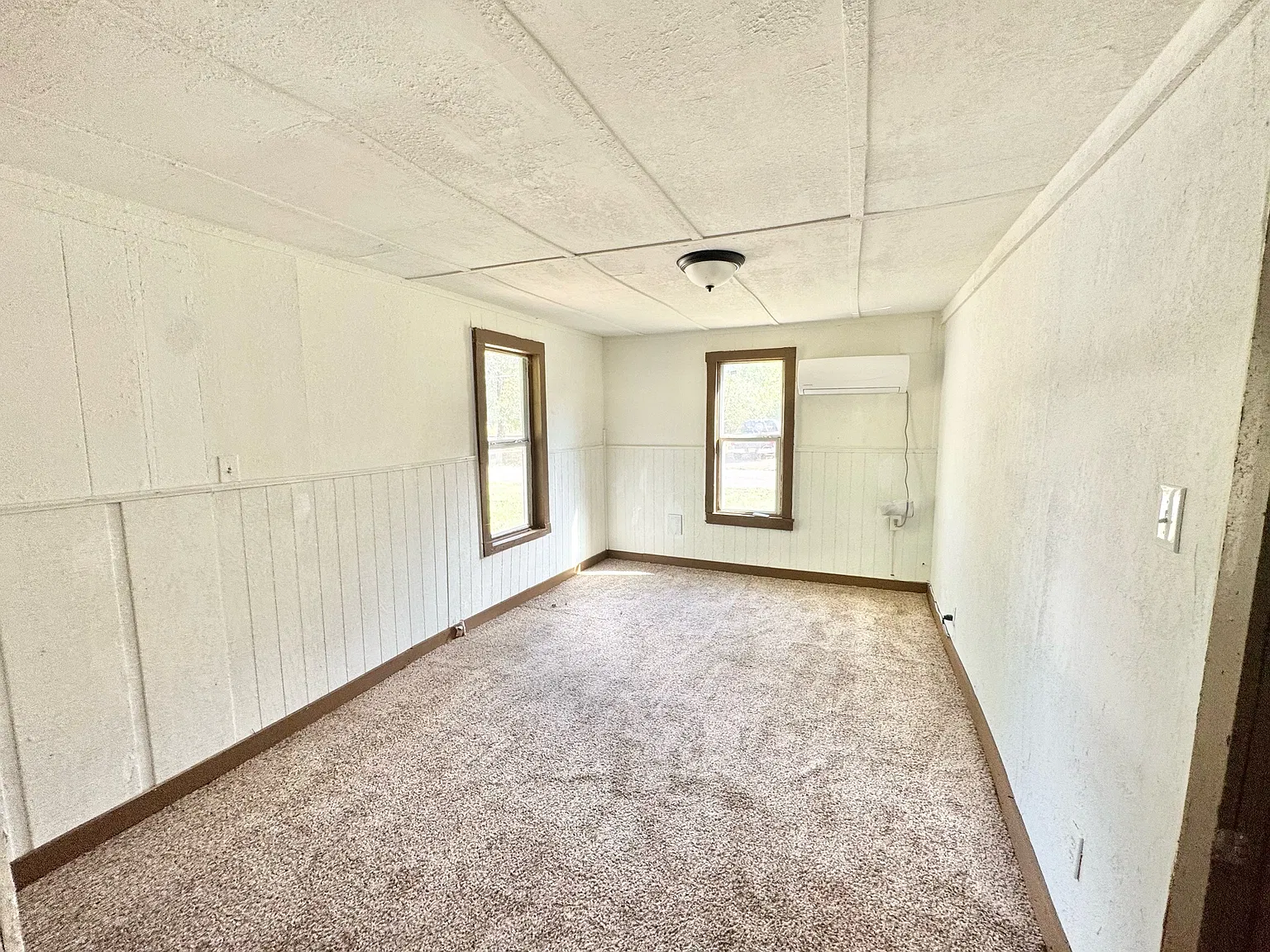 321 SE 3RD - Unit 1 — Photo 4