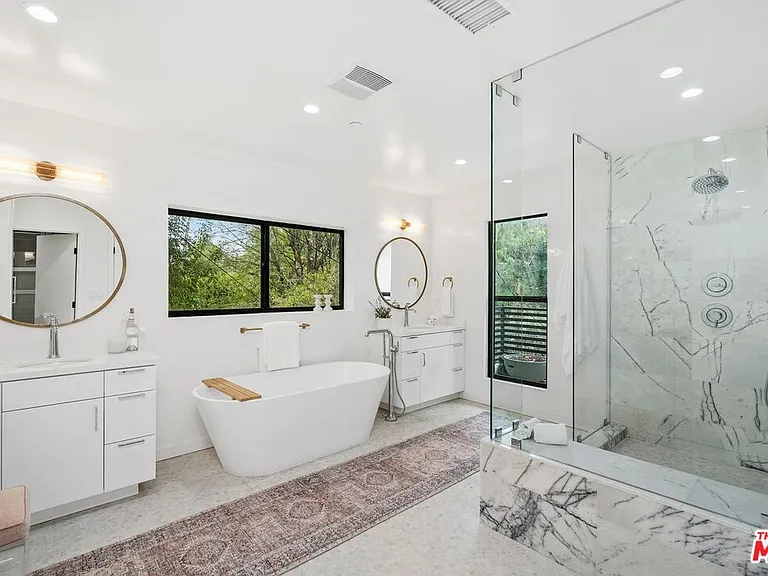 4545 Balboa Ave — Photo 31