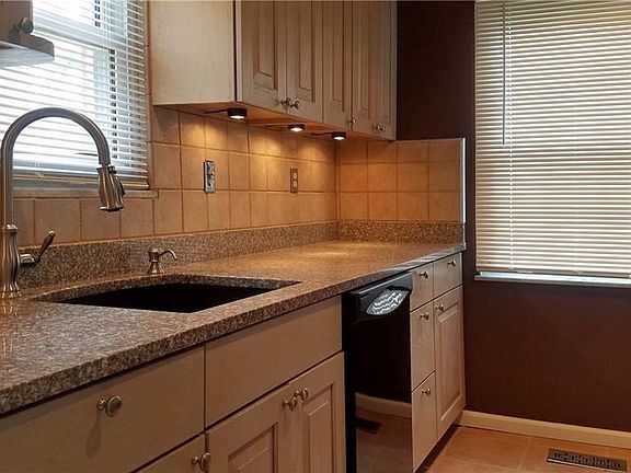 4th image of 351 Huntmere Dr