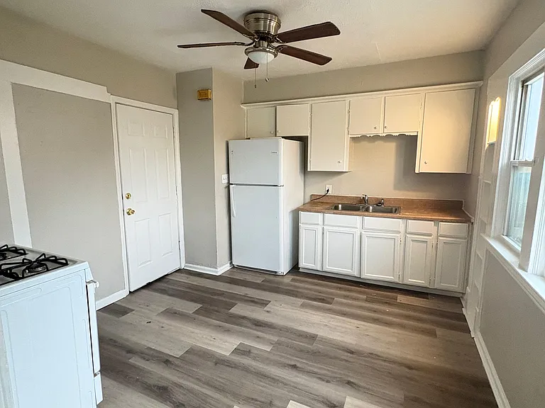 12531 Forest Ave #2 — Photo 4
